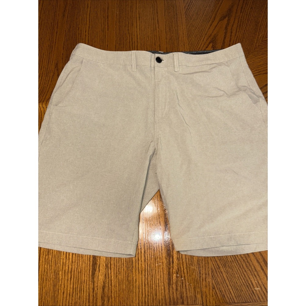 7 Diamonds Momentum Performance Shorts Men's Size 38 Beige Chino Golf